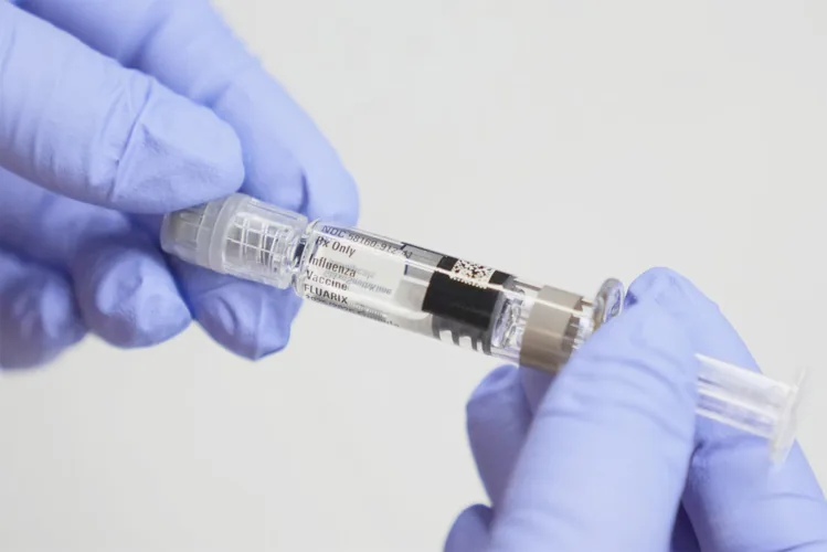 As Michigan flu vaccinations drop, health risks increase